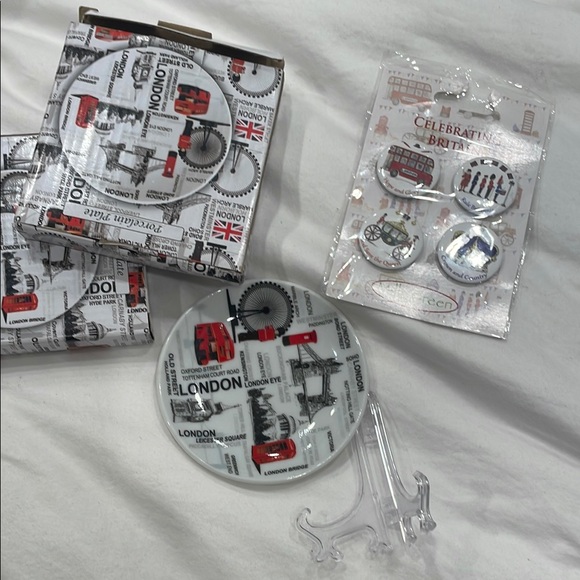 London Iconic Coaster Set - Picture 1 of 7